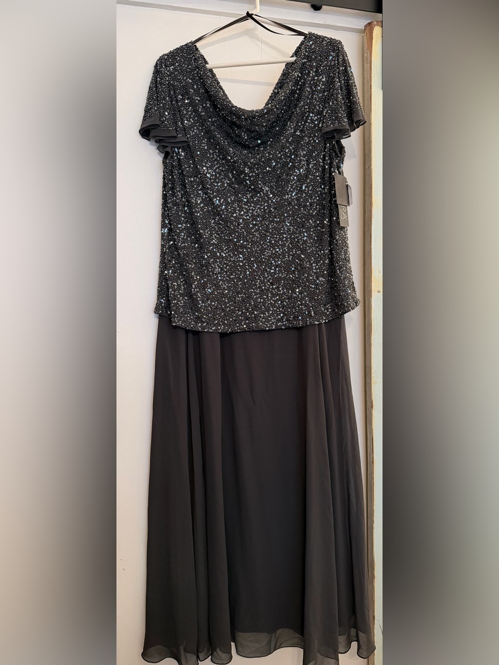 J Kara Womens Long Beaded Cowl Neck Flutter Sleeve Gown Dress